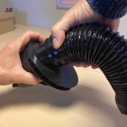 Sostituzione del tubo di riempimento del sacco esterno Kirby